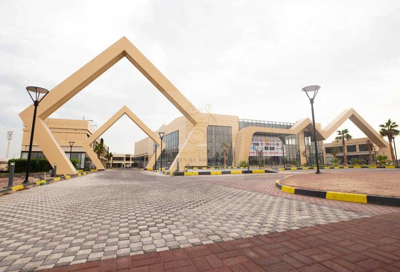 Retail Shop - Bin Al Sheikh Plaza