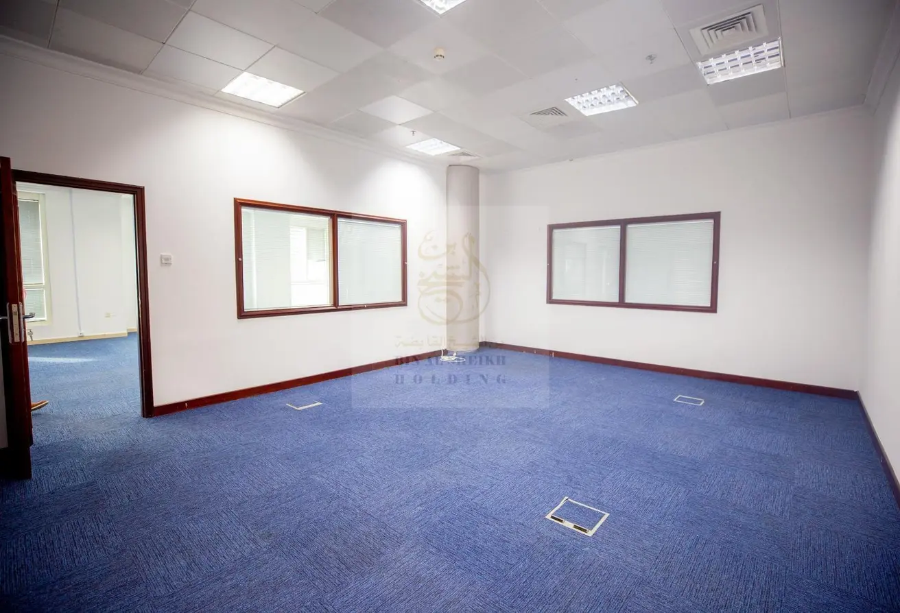 Office spaces - Grand Hamad, Banks Street