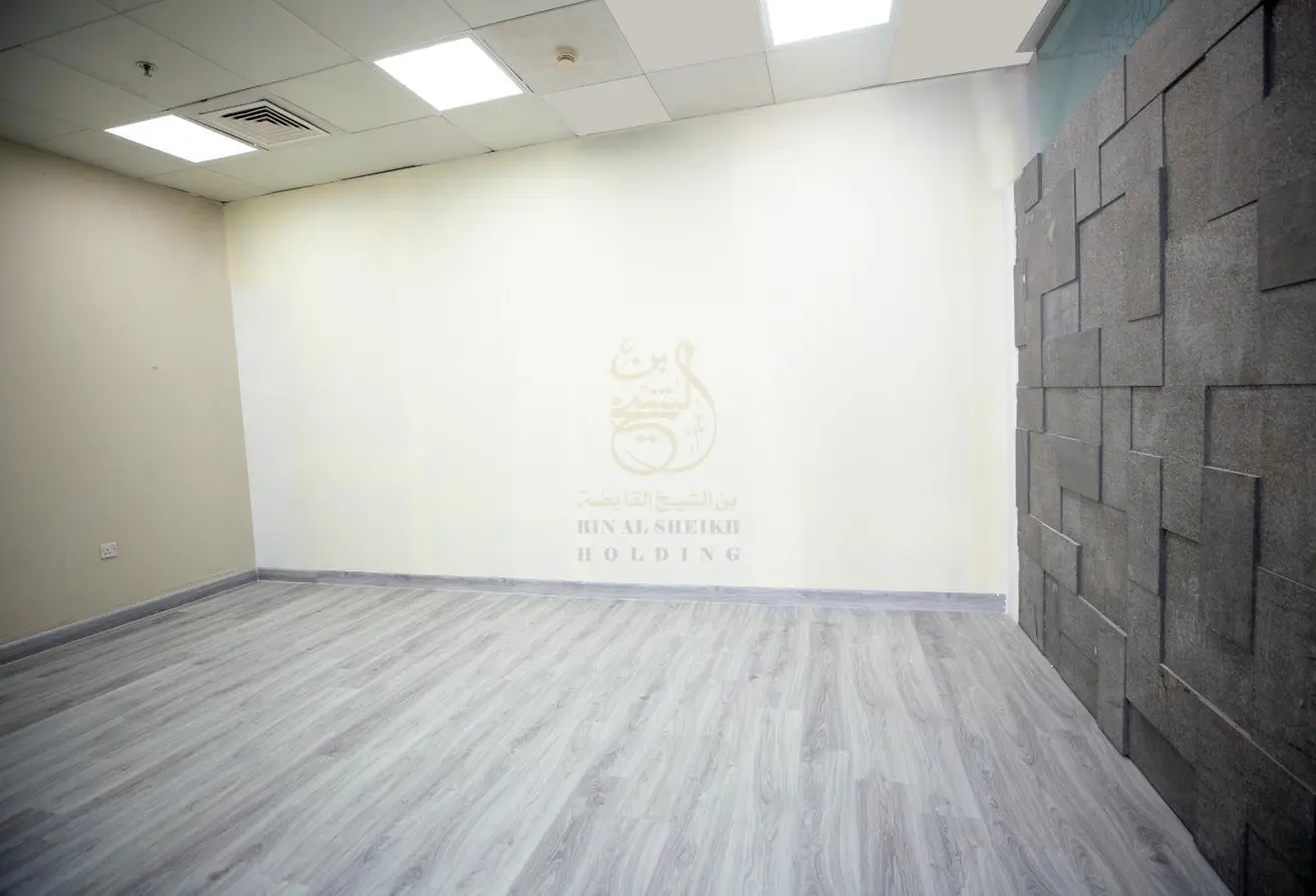 Office spaces - Grand Hamad, Banks Street