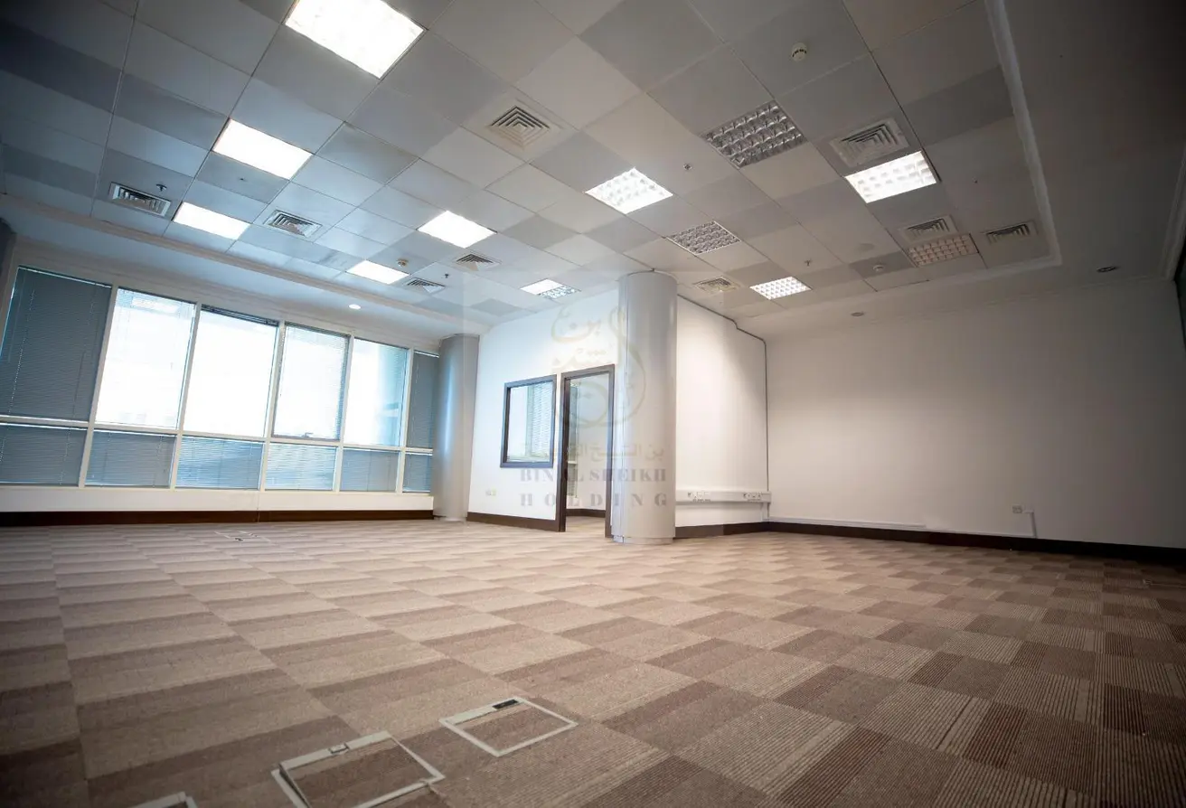 Office spaces - Grand Hamad, Banks Street
