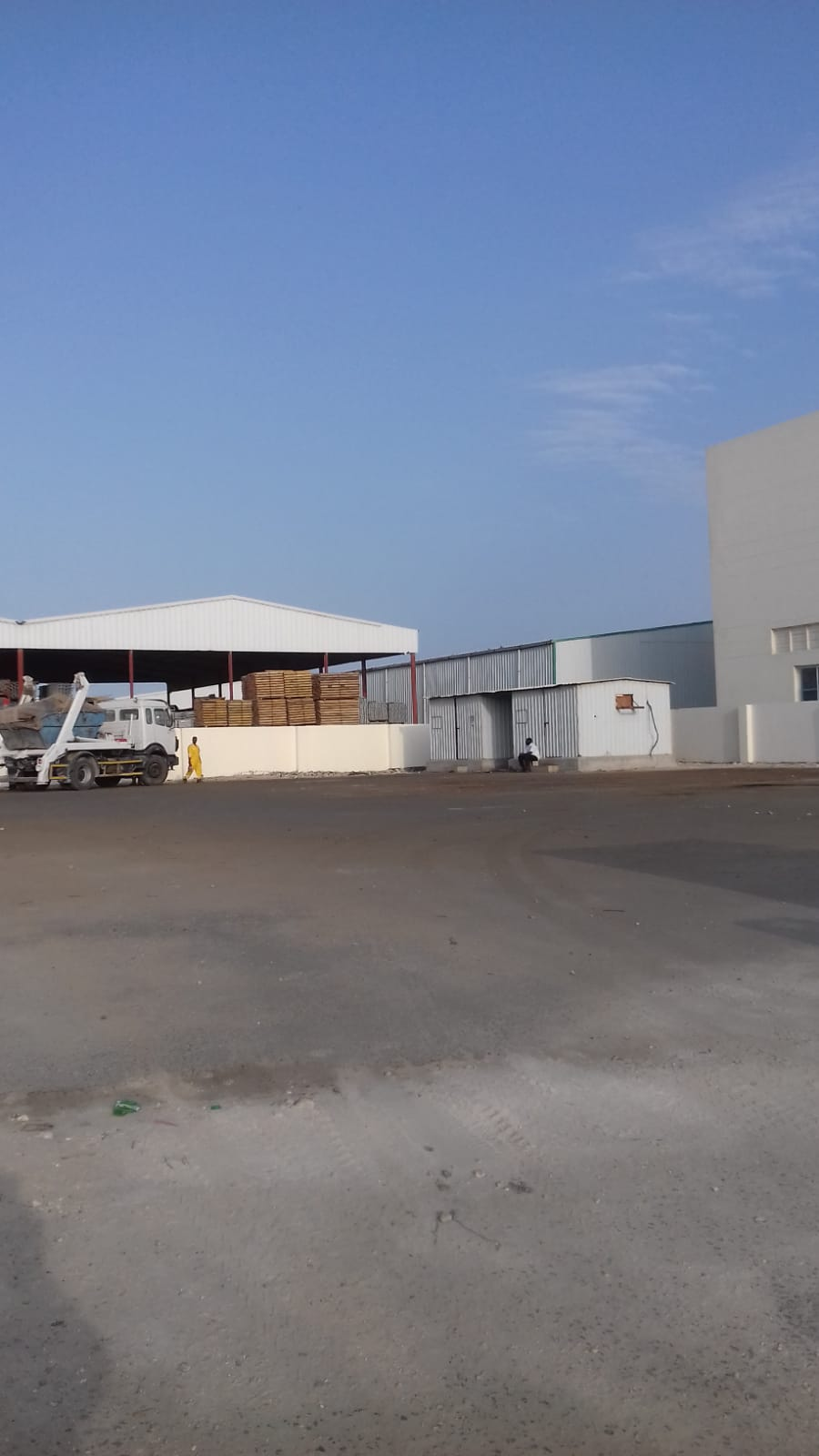 Garage And Work shop For Rent In Berkat Al Awamer