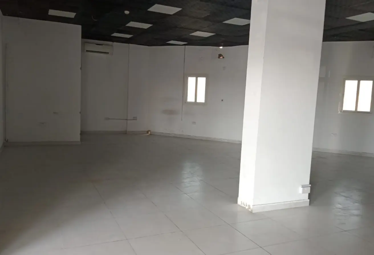 Amazing Shop for rent in Abu Hamour
