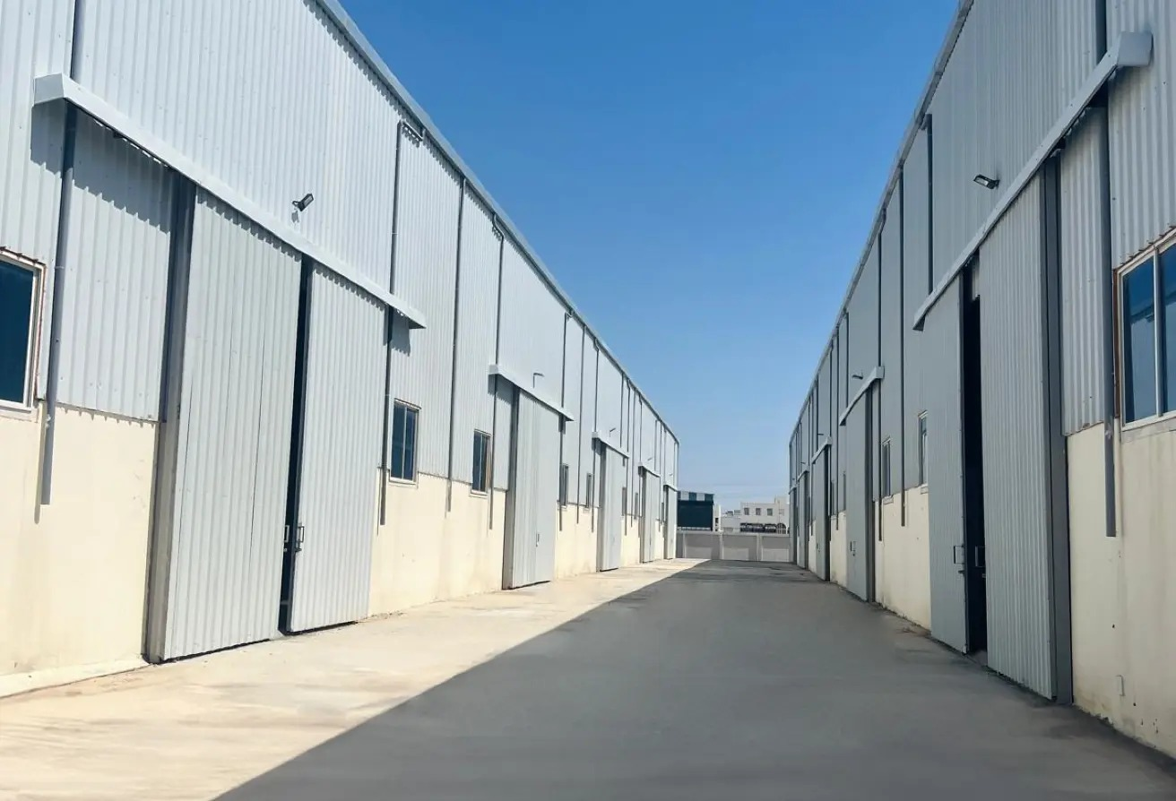 Warehouses for rent in East Industrial Street