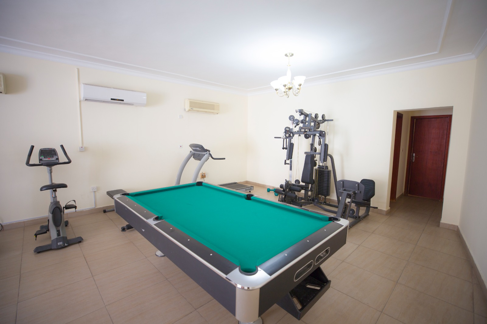 Very Nice compound situated in Old Airport.