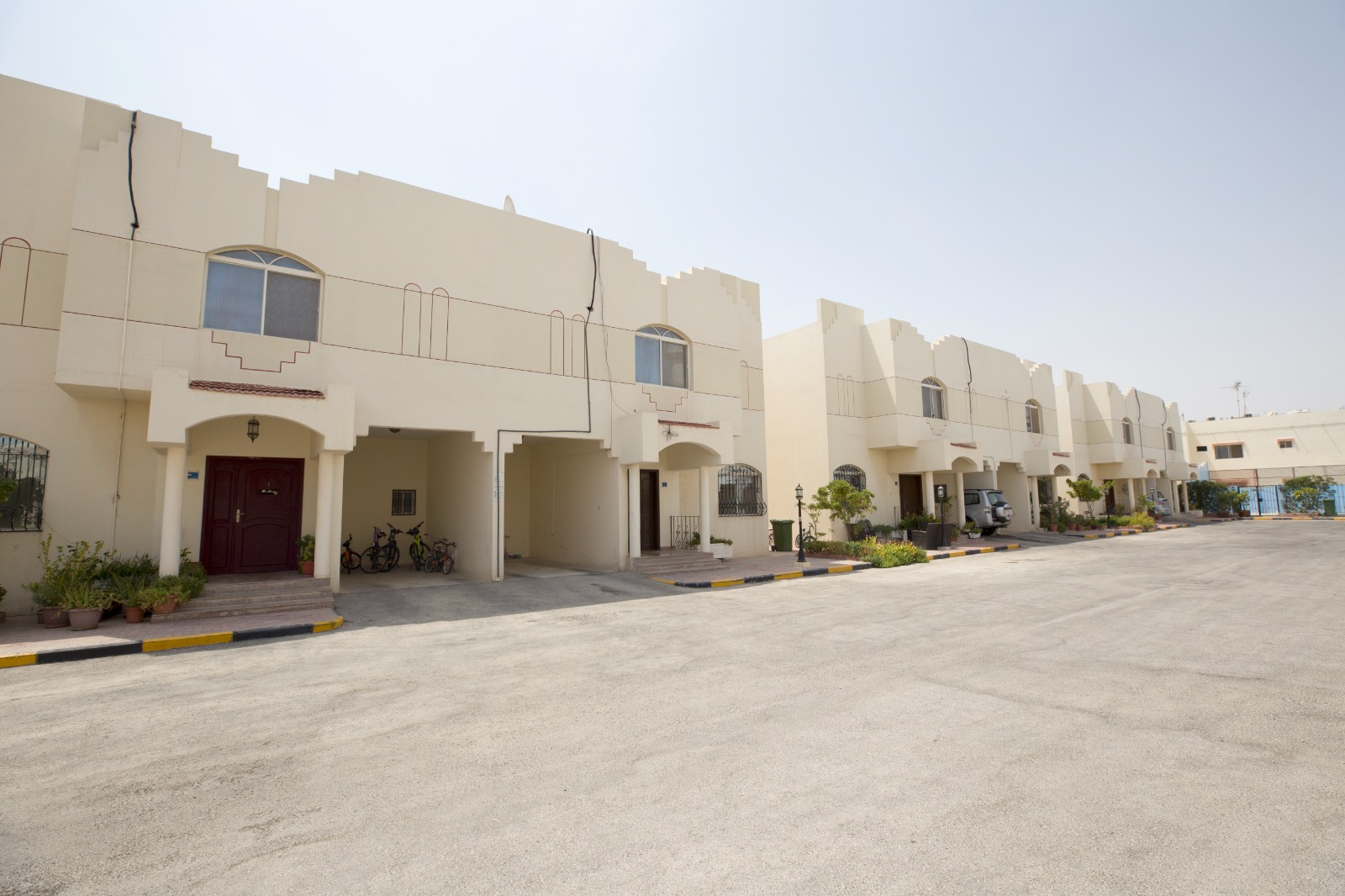 Very Nice compound situated in Old Airport.