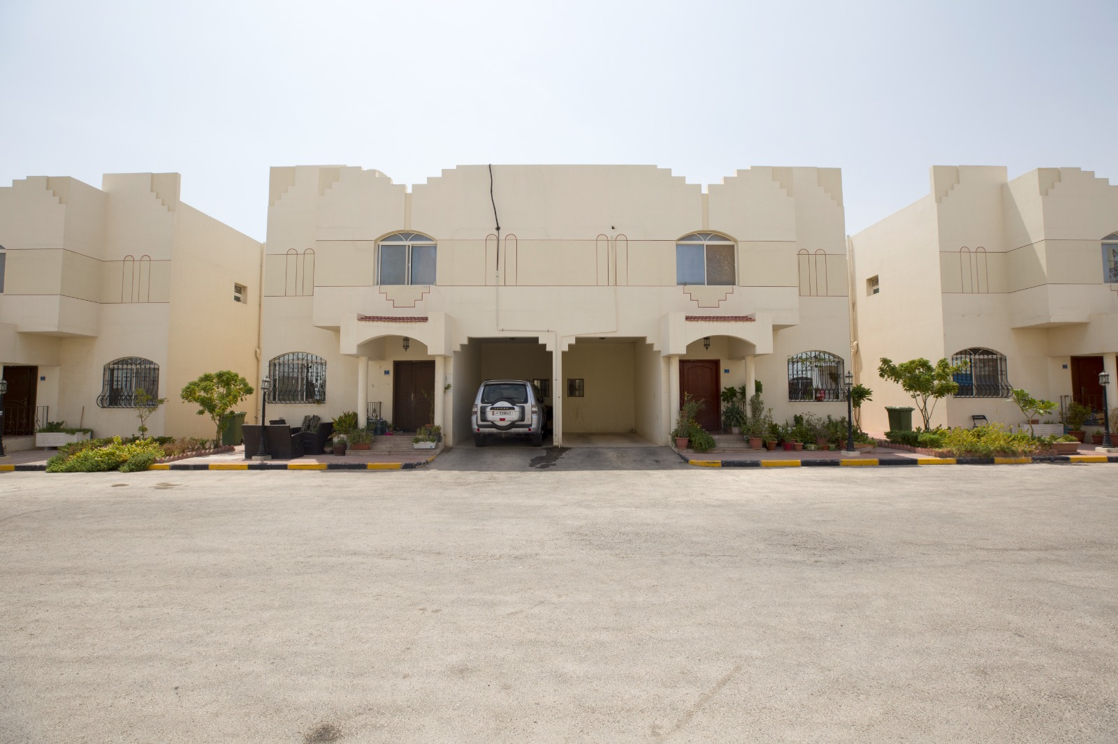 Very Nice compound situated in Old Airport.